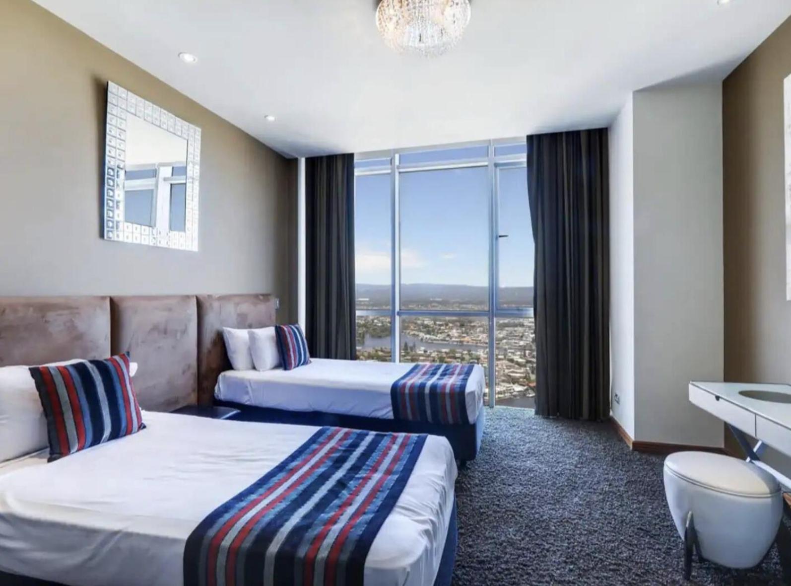 Penthouse Surfers Paradise Events Approved Apartment